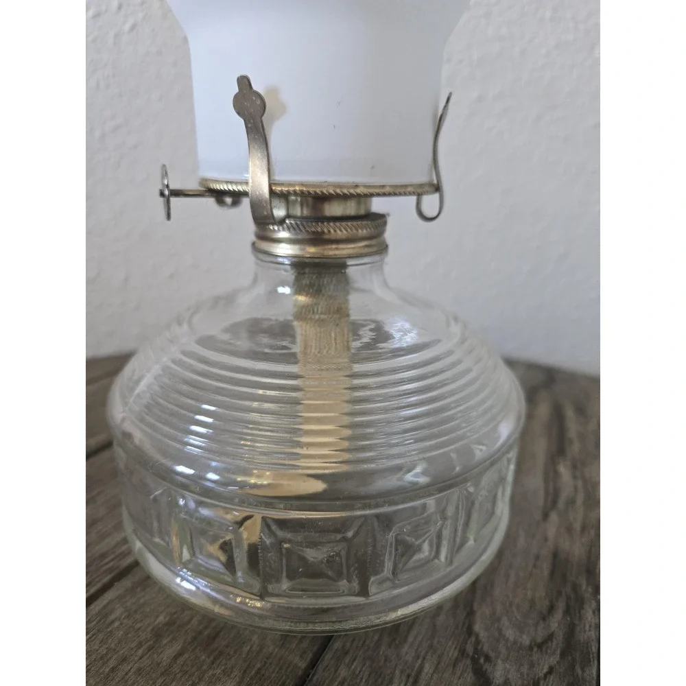 Vintage Lamplight Farms Clear Glass Oil Lamp W/Frosted Shade 14